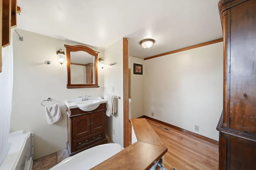 303 Cranberry Lake Road Napoleon Township, MI 49201