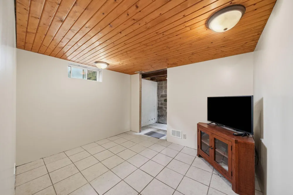 303 Cranberry Lake Road Napoleon Township, MI 49201