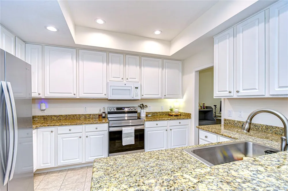 208 ELM VIEW COURT Brandon, FL 33511