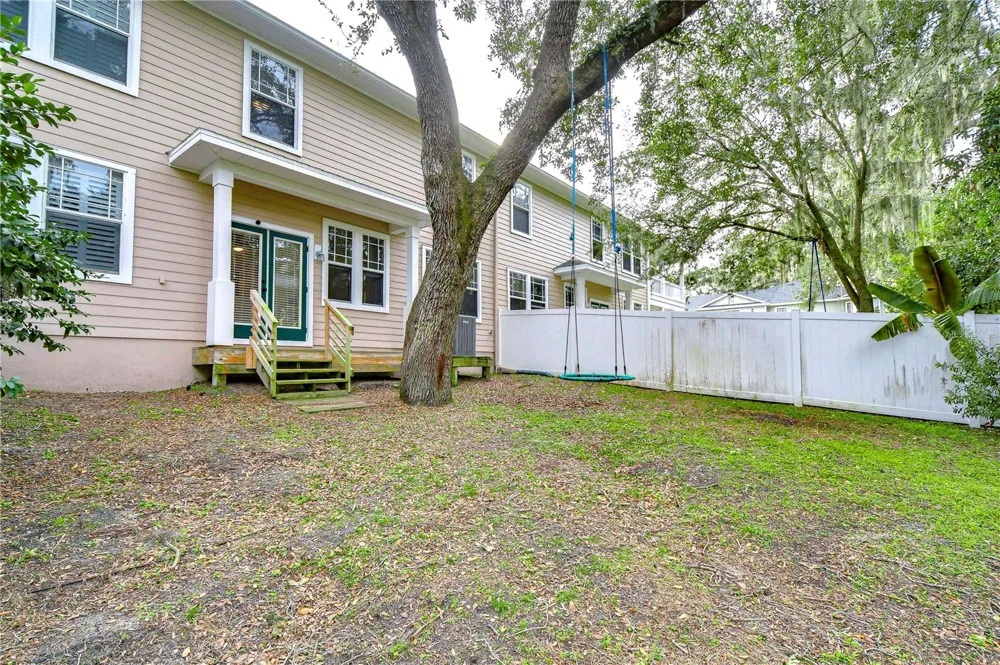 208 ELM VIEW COURT Brandon, FL 33511