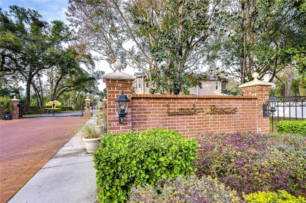 208 ELM VIEW COURT Brandon, FL 33511