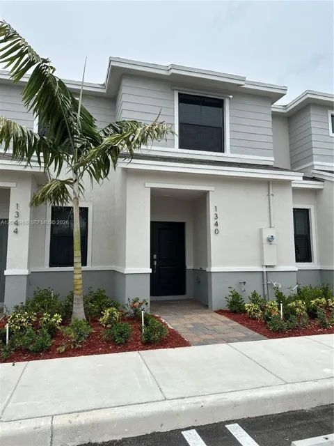 1340 NE 3rd Ave #1340