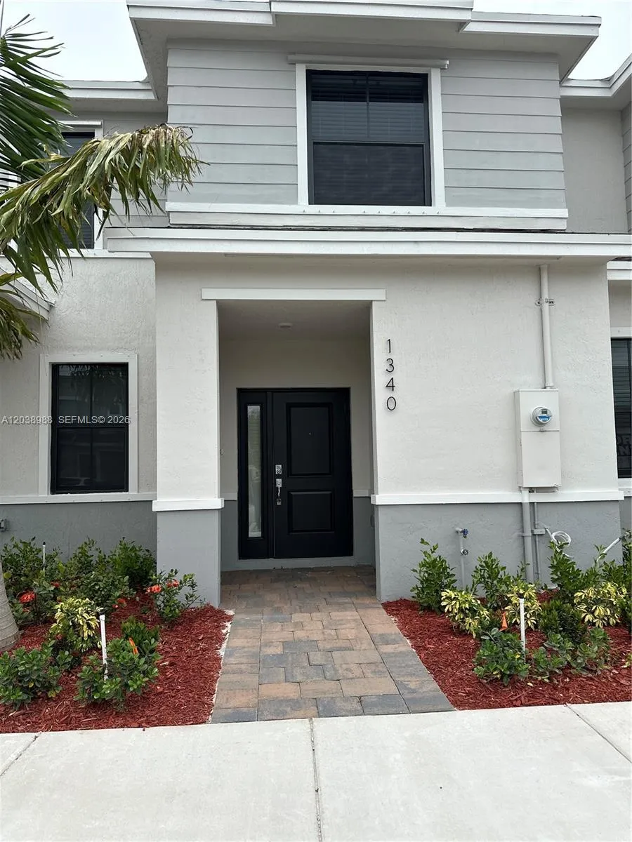 1340 NE 3rd Ave #1340 Florida City, FL 33034