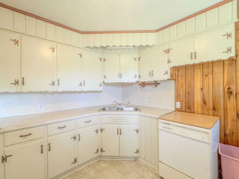 1204 Meadowlark Cir Lafayette, TN 37083
