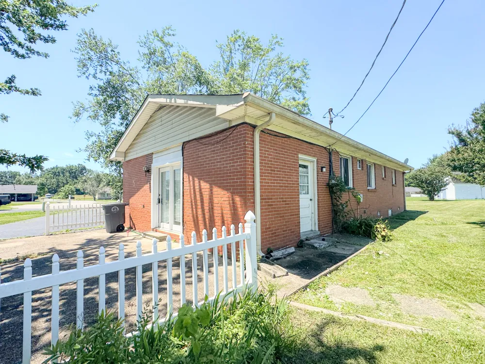 1204 Meadowlark Cir Lafayette, TN 37083