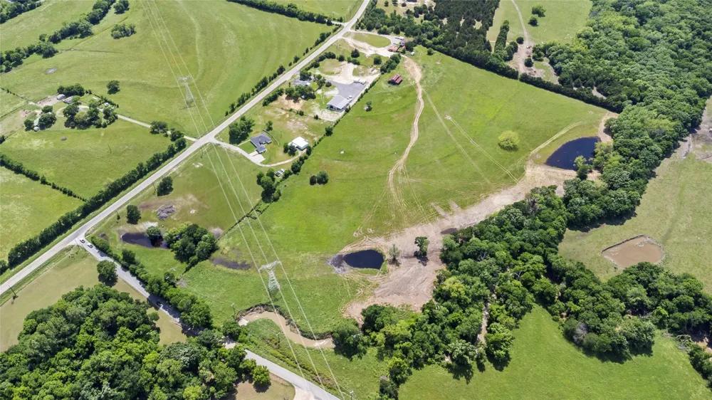 FM 121 Van Alstyne, TX 75495
