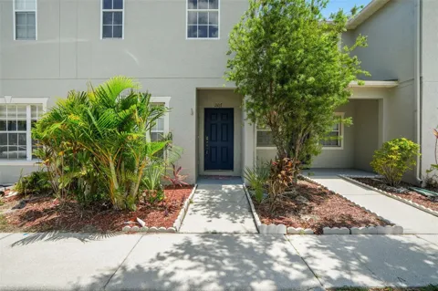13137 KINGS CROSSING DRIVE