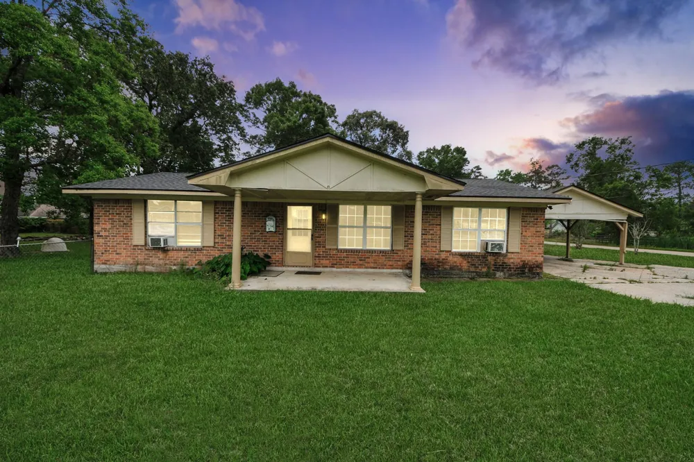 1301 Briarcliff Street Conroe, TX 77385