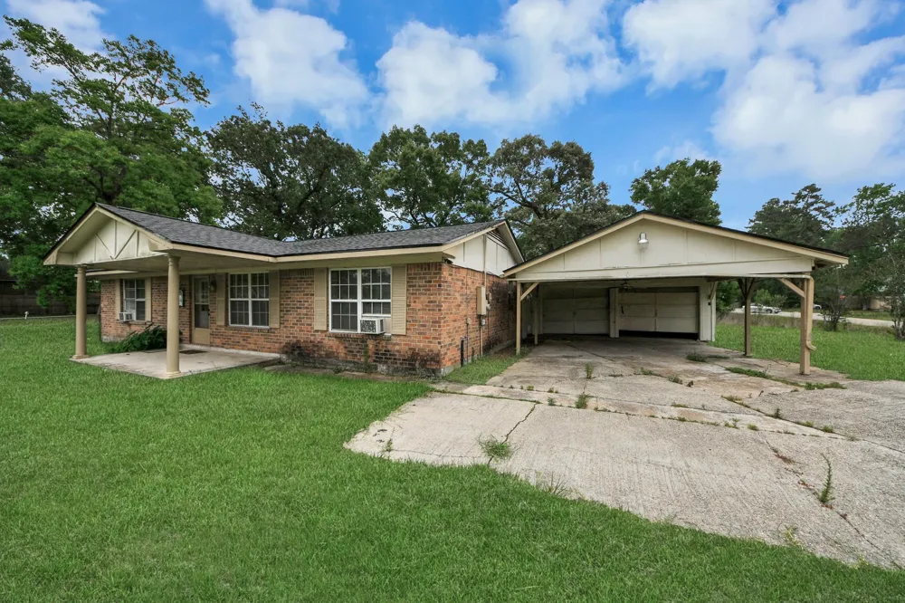 1301 Briarcliff Street Conroe, TX 77385