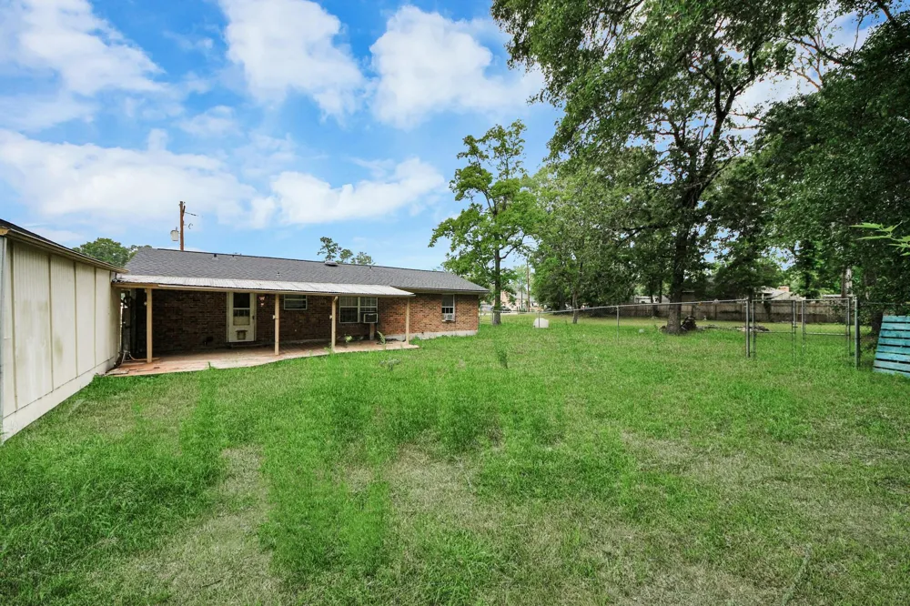 1301 Briarcliff Street Conroe, TX 77385