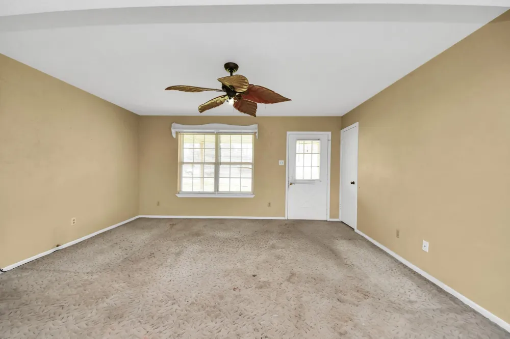 1301 Briarcliff Street Conroe, TX 77385