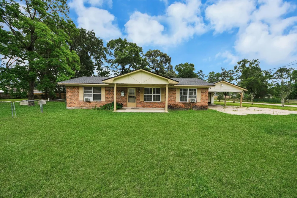 1301 Briarcliff Street Conroe, TX 77385