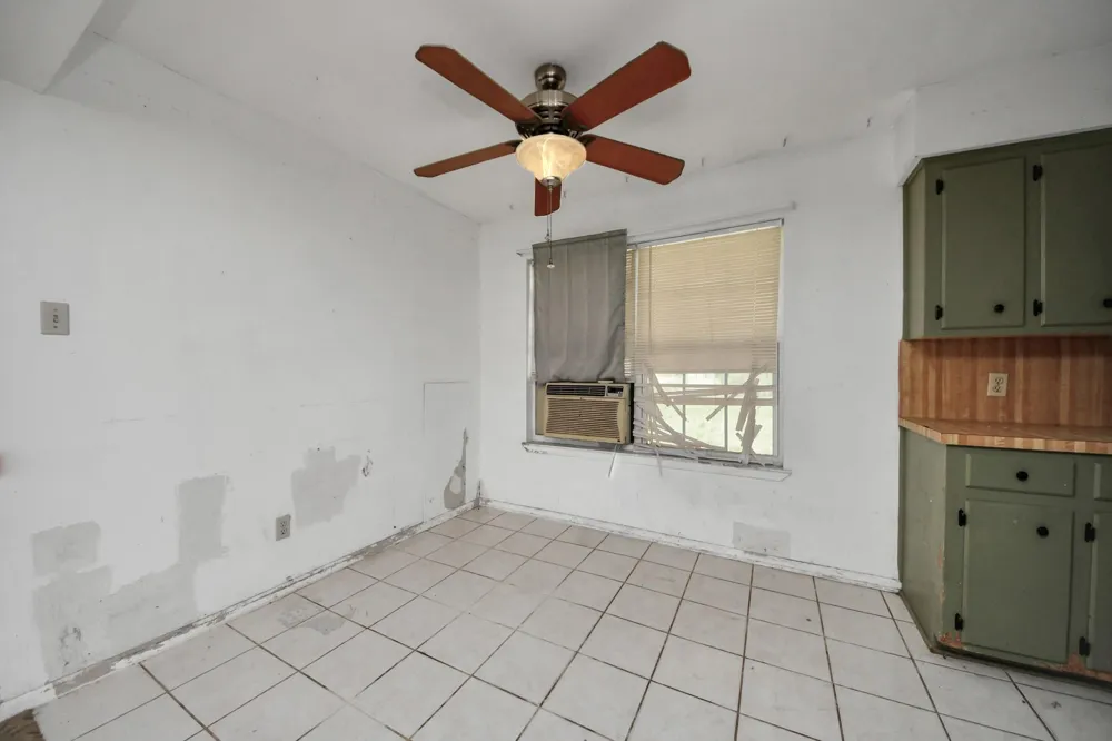 1301 Briarcliff Street Conroe, TX 77385