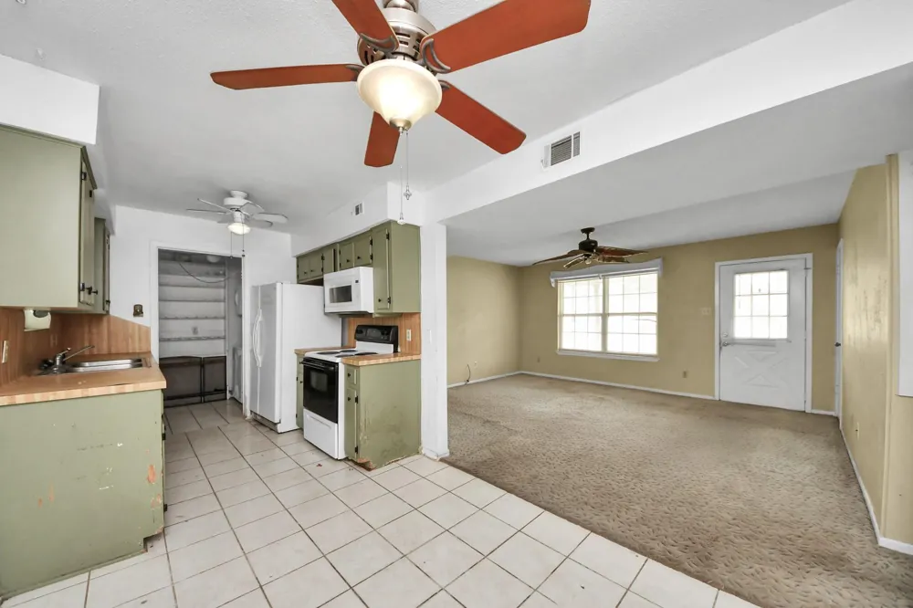 1301 Briarcliff Street Conroe, TX 77385