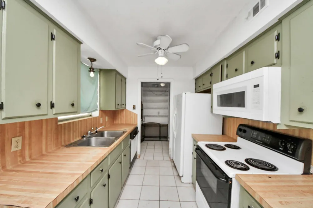 1301 Briarcliff Street Conroe, TX 77385