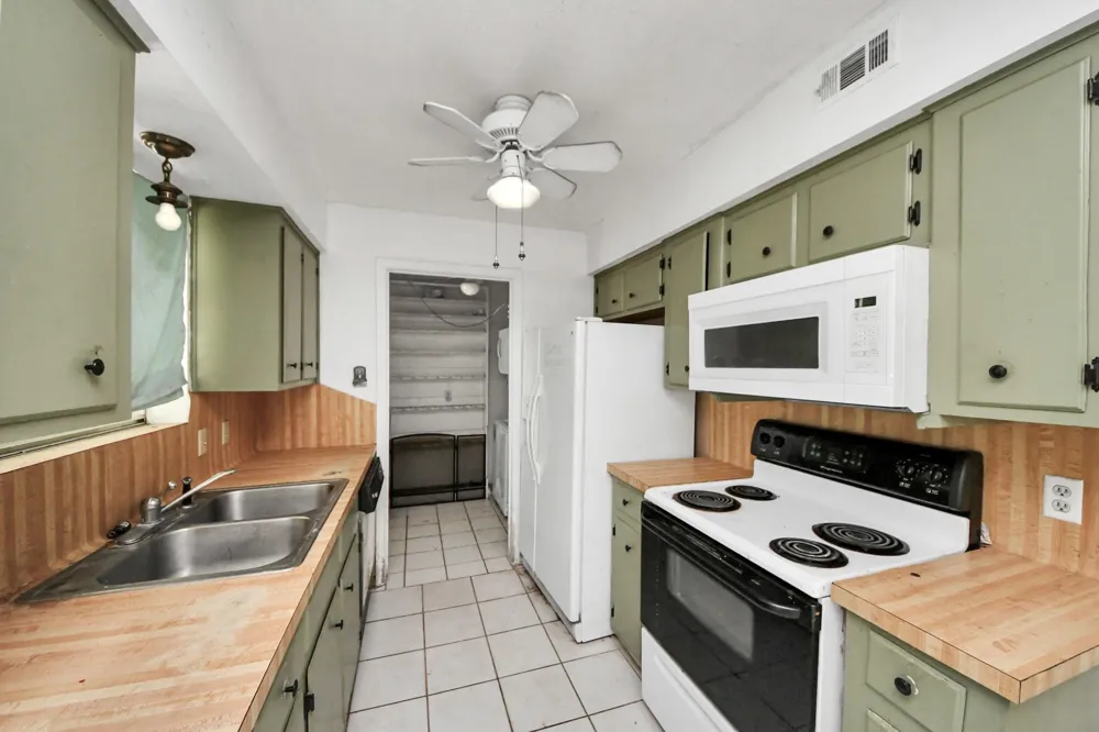 1301 Briarcliff Street Conroe, TX 77385