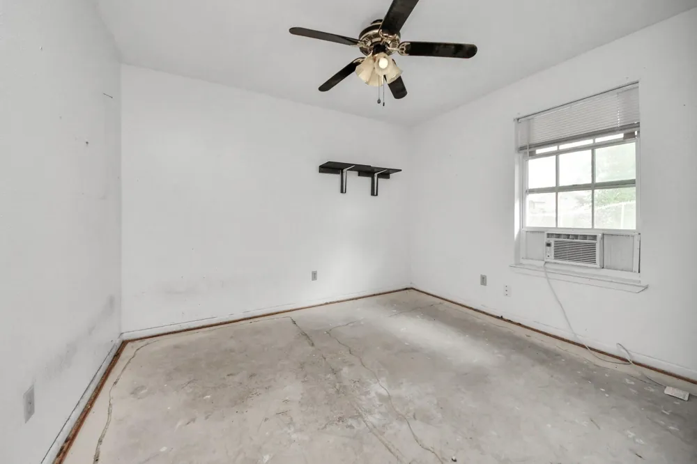 1301 Briarcliff Street Conroe, TX 77385