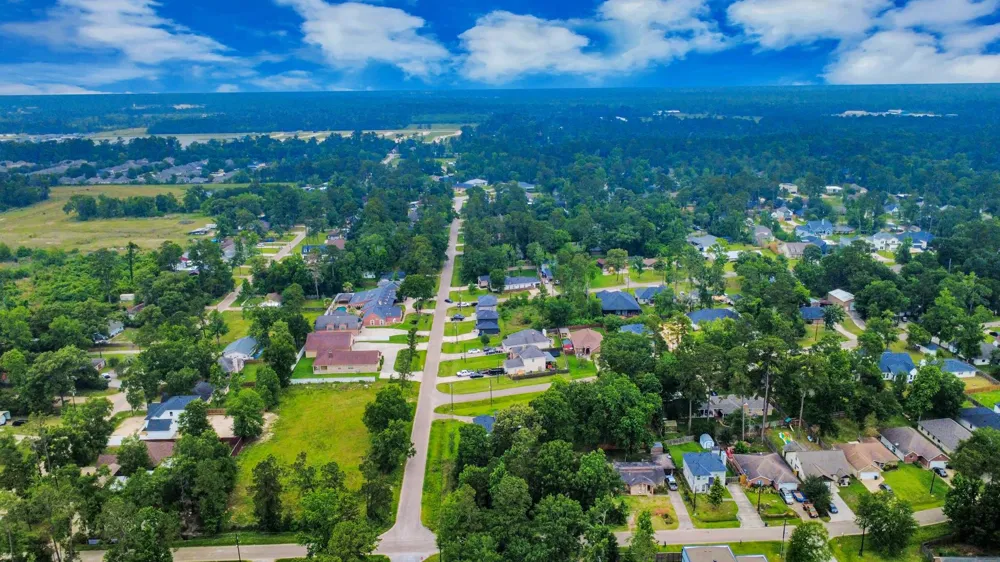 1301 Briarcliff Street Conroe, TX 77385