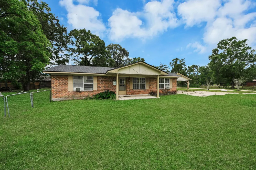 1301 Briarcliff Street Conroe, TX 77385