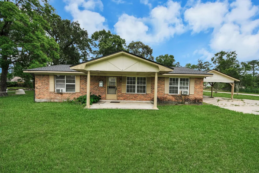 1301 Briarcliff Street Conroe, TX 77385