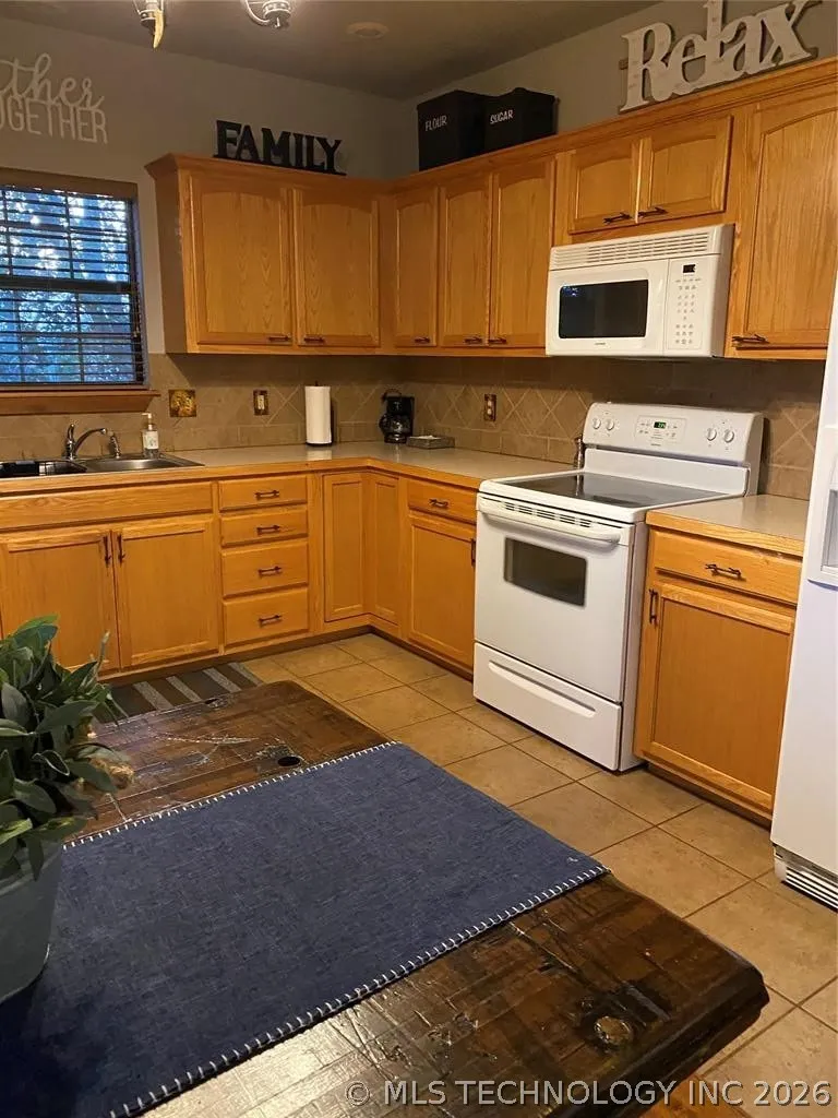 448532 E 979 Vian, OK 74962