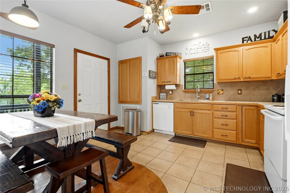 448532 E 979 Vian, OK 74962