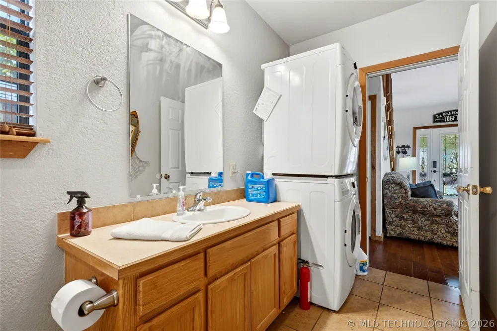 448532 E 979 Vian, OK 74962