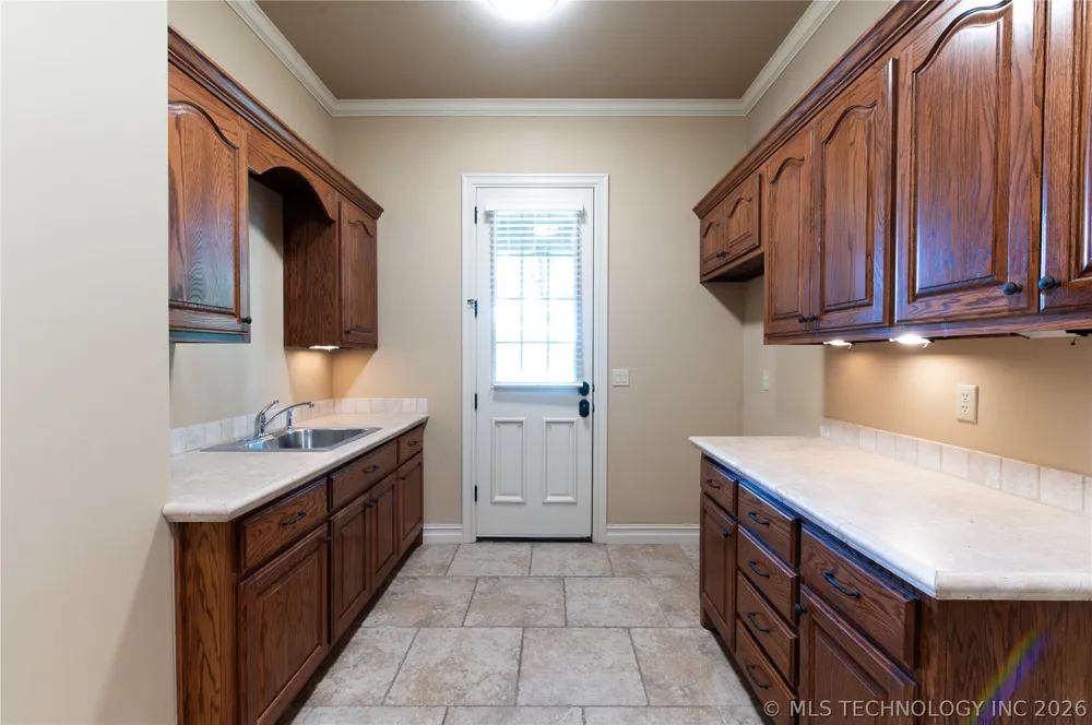 7305 S 2nd Street Broken Arrow, OK 74011