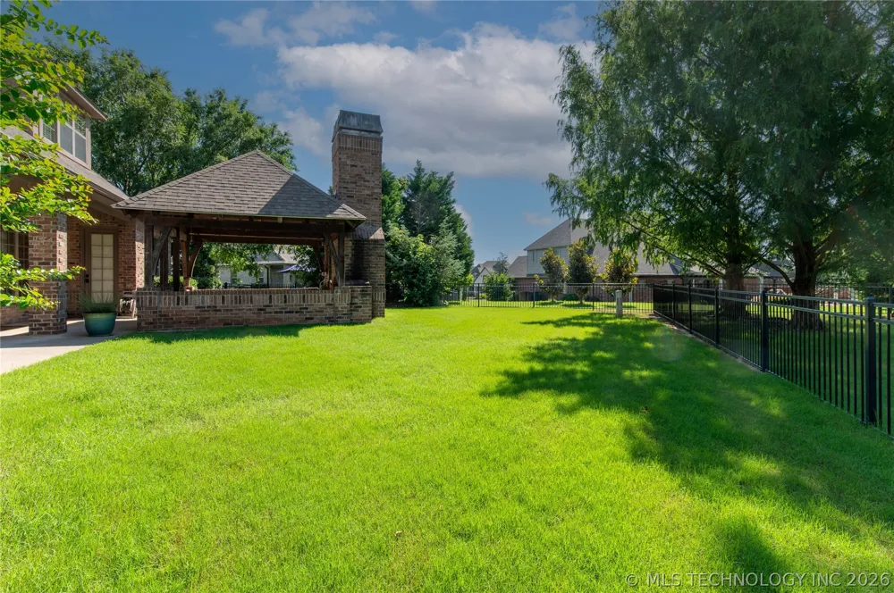 7305 S 2nd Street Broken Arrow, OK 74011