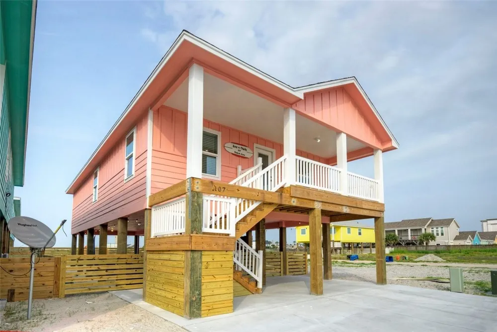 107 Redfish Port Aransas, TX 78373