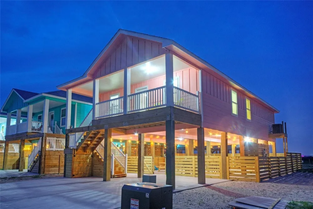 107 Redfish Port Aransas, TX 78373