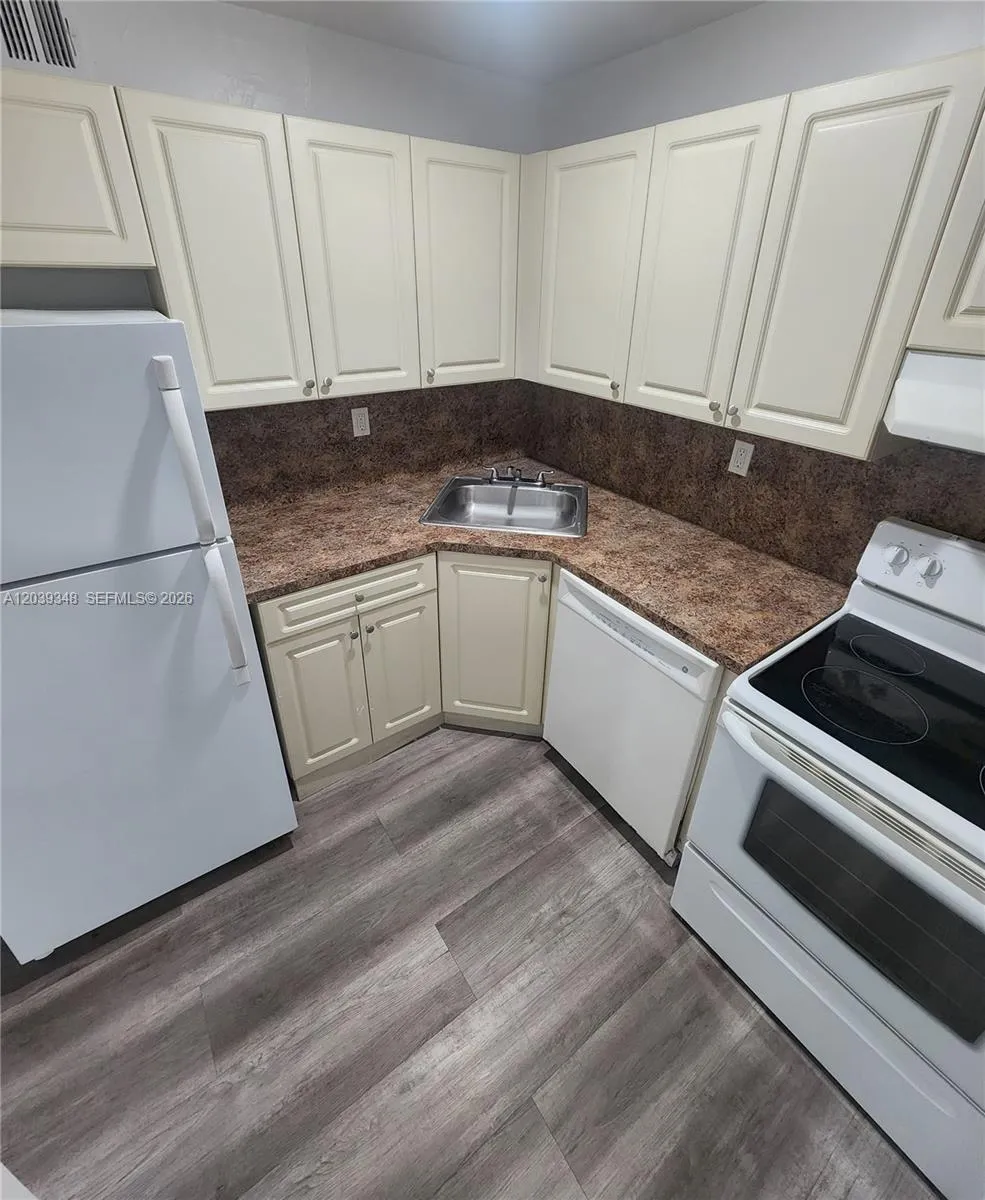 10820 SW 200th Dr #265 Cutler Bay, FL 33157