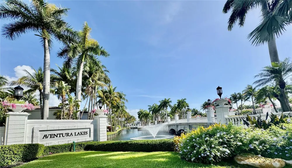 3016 NE 210th St Aventura, FL 33180