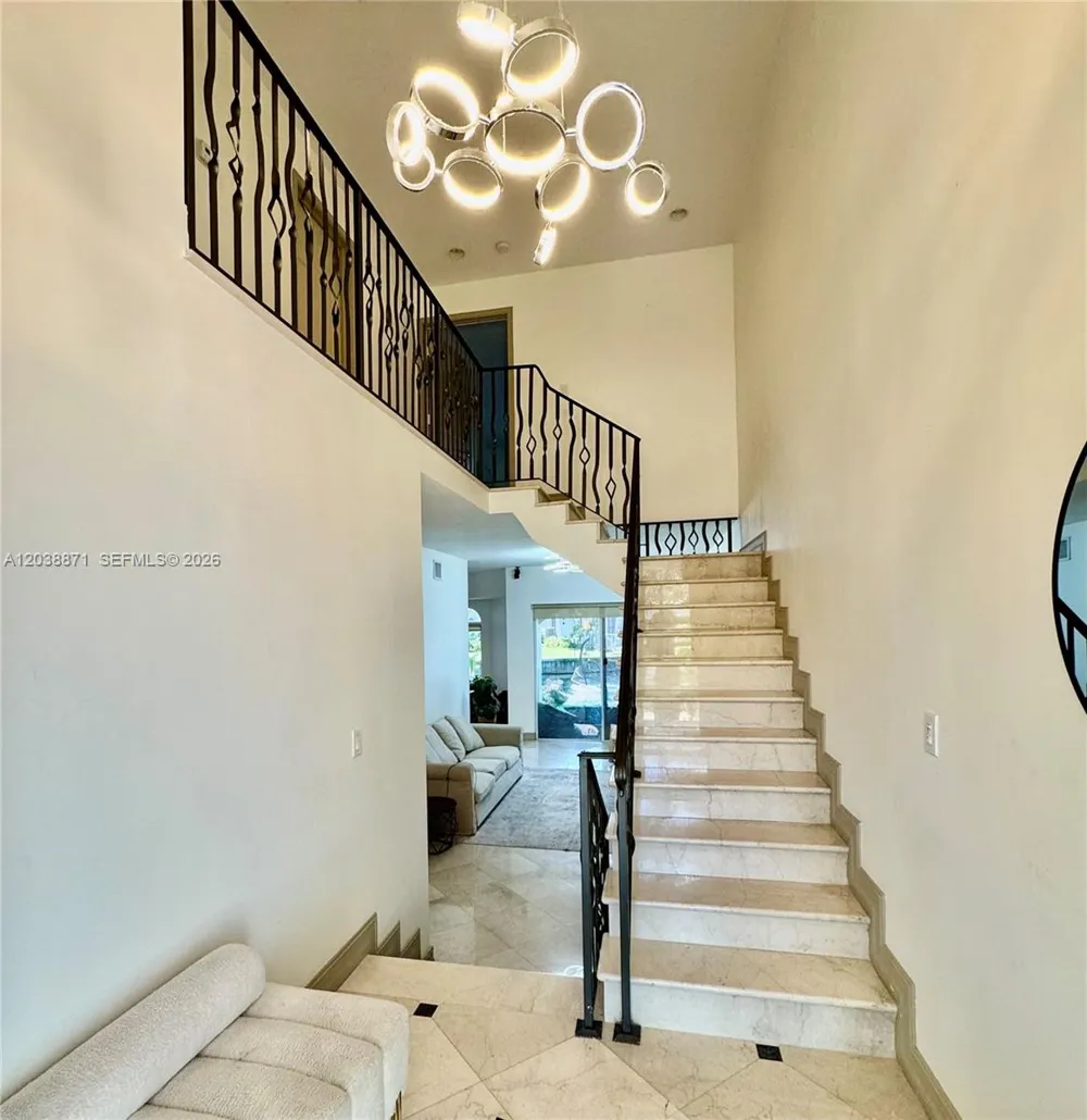 3016 NE 210th St Aventura, FL 33180