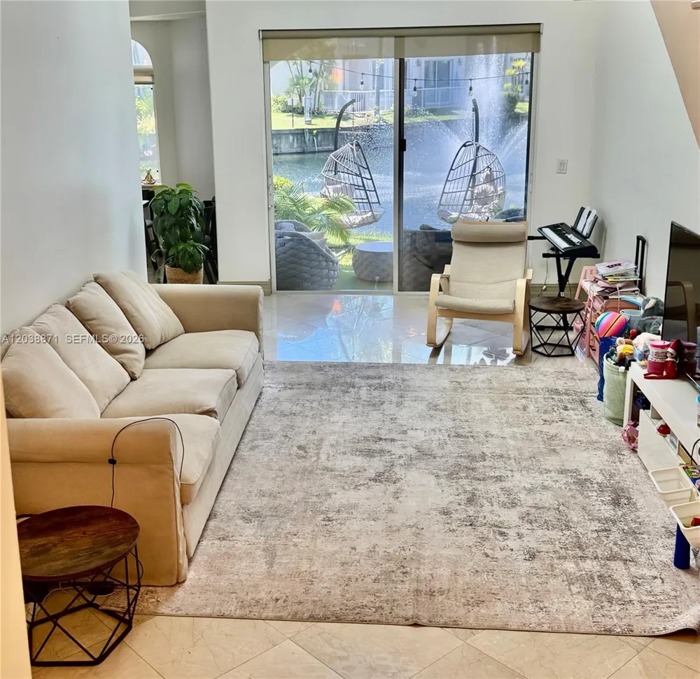 3016 NE 210th St Aventura, FL 33180