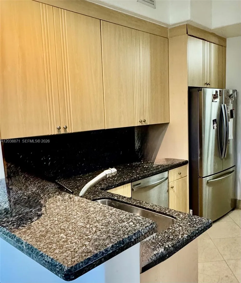 3016 NE 210th St Aventura, FL 33180