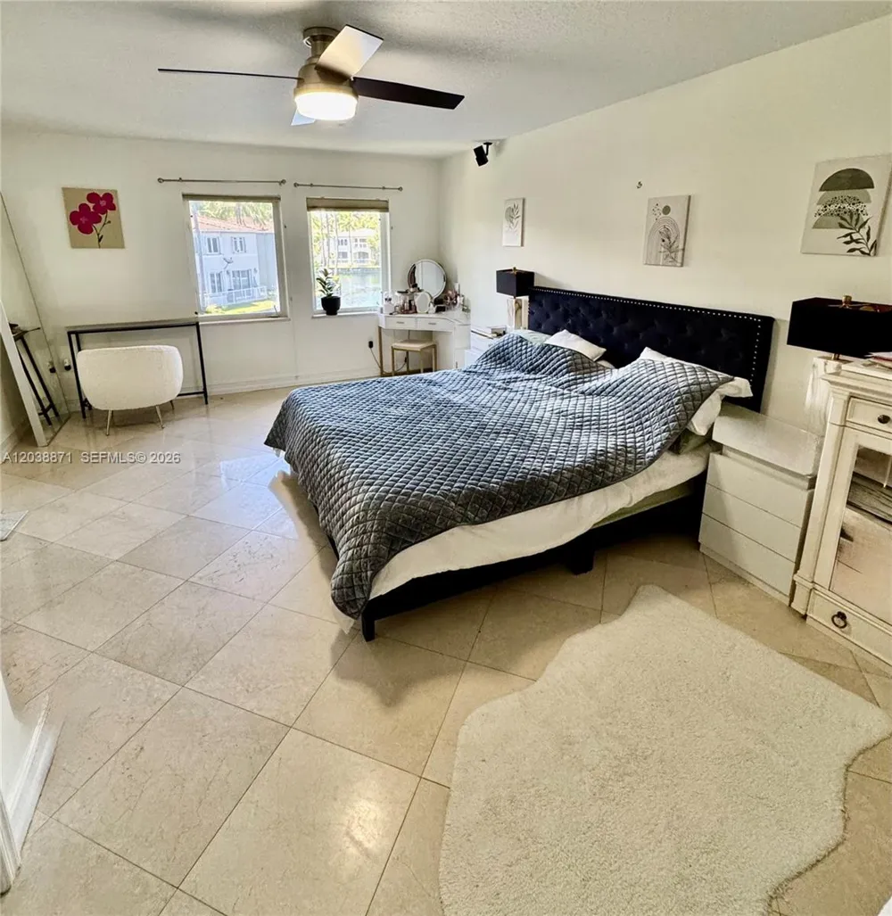 3016 NE 210th St Aventura, FL 33180