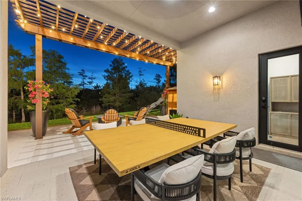 2954 Cinnamon Bay Circle Naples, FL 34119