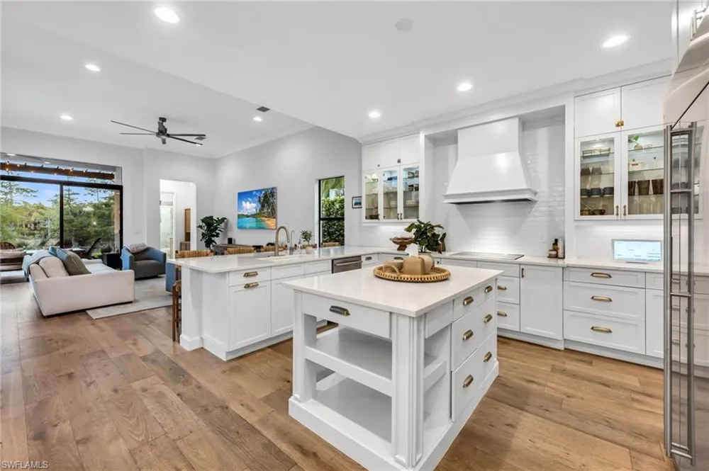 2954 Cinnamon Bay Circle Naples, FL 34119