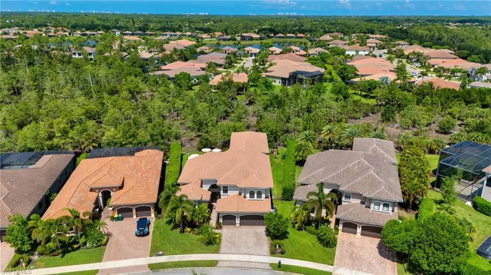 2954 Cinnamon Bay Circle Naples, FL 34119