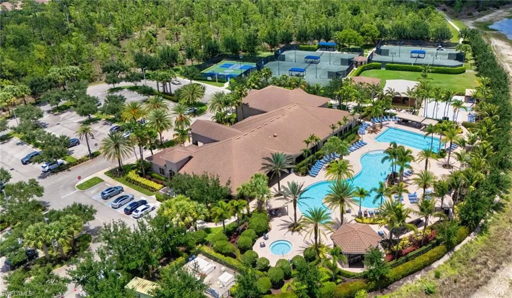 2954 Cinnamon Bay Circle Naples, FL 34119
