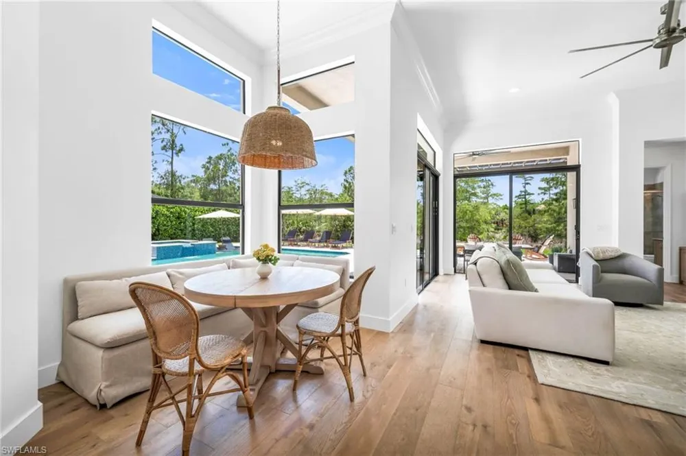 2954 Cinnamon Bay Circle Naples, FL 34119