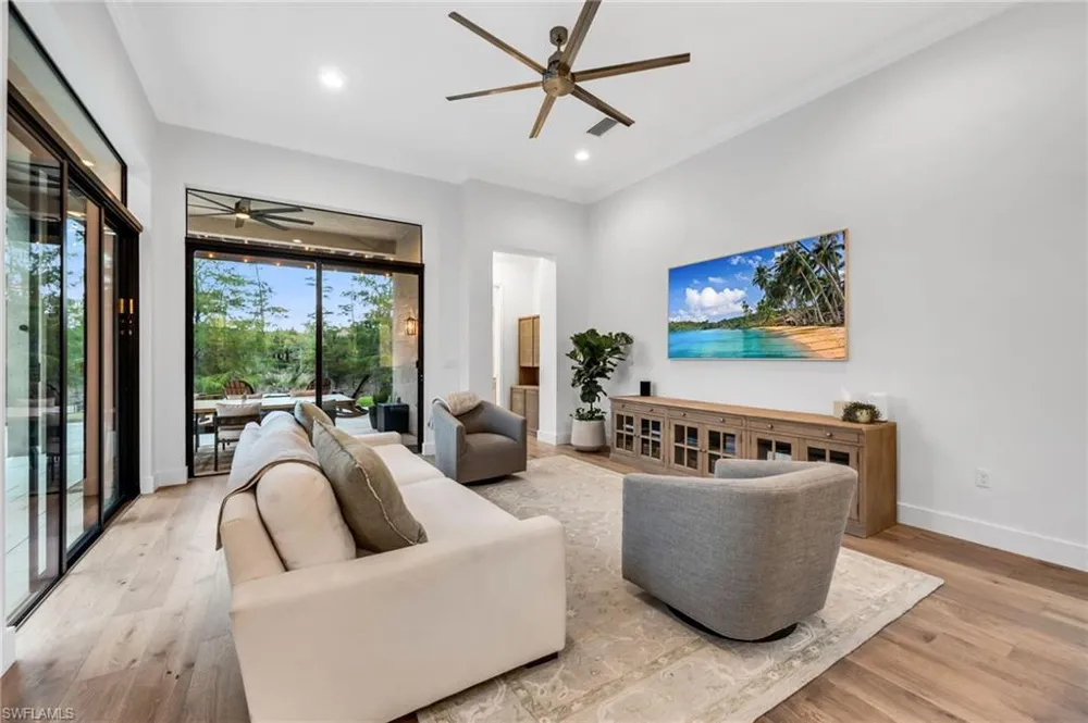 2954 Cinnamon Bay Circle Naples, FL 34119