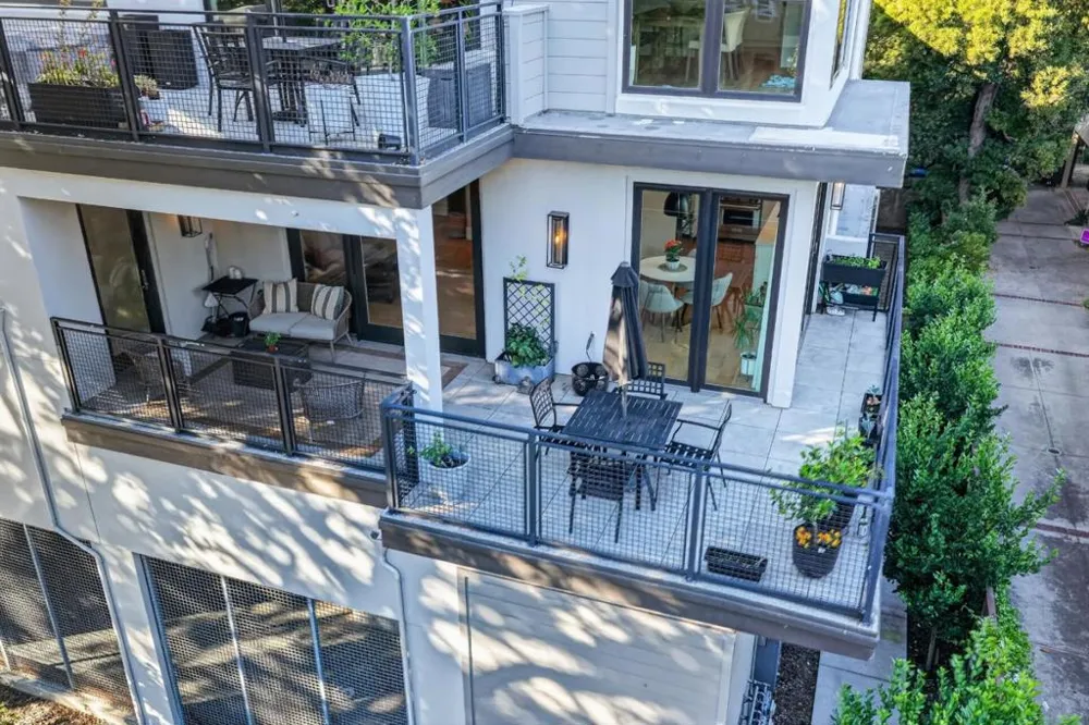1667 San Carlos Avenue #203 San Carlos, CA 94070