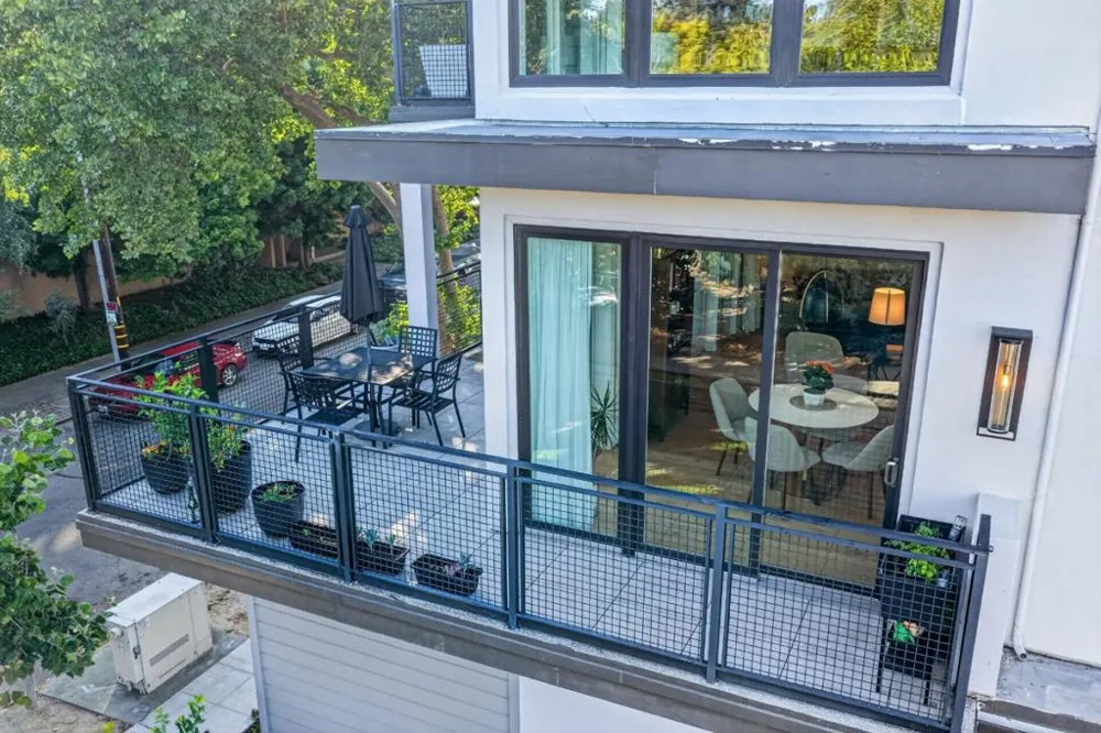 1667 San Carlos Avenue #203 San Carlos, CA 94070
