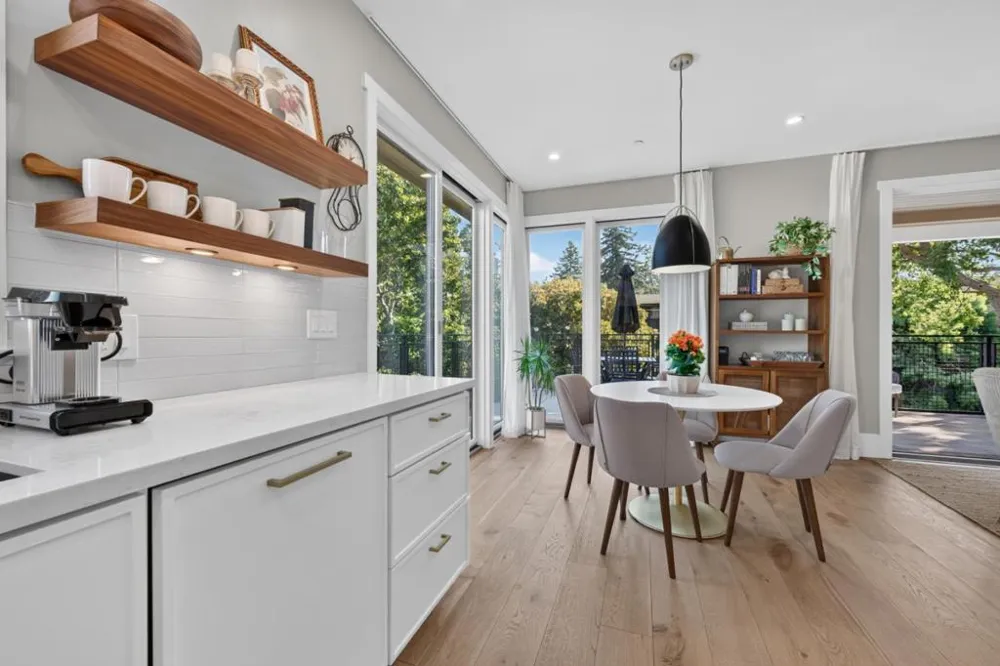 1667 San Carlos Avenue #203 San Carlos, CA 94070