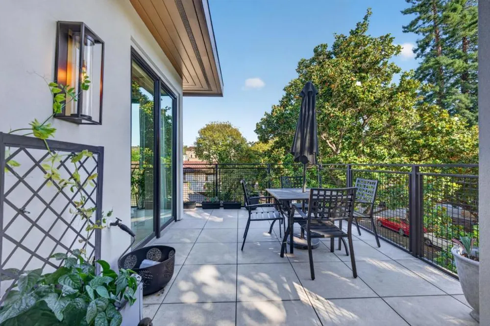 1667 San Carlos Avenue #203 San Carlos, CA 94070