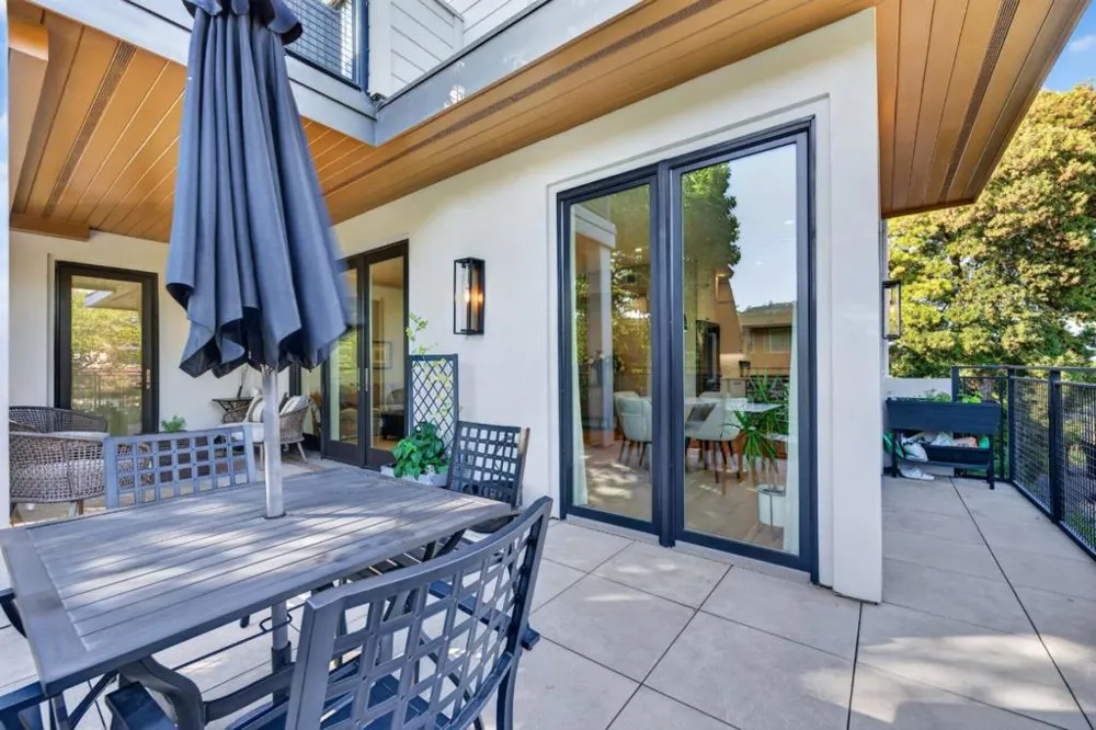1667 San Carlos Avenue #203 San Carlos, CA 94070