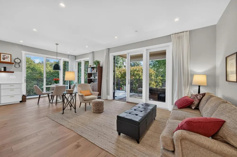 1667 San Carlos Avenue #203 San Carlos, CA 94070