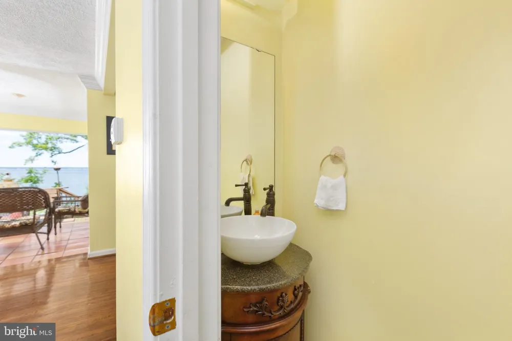 20947 RIDGE ROAD Colonial Beach, VA 22443